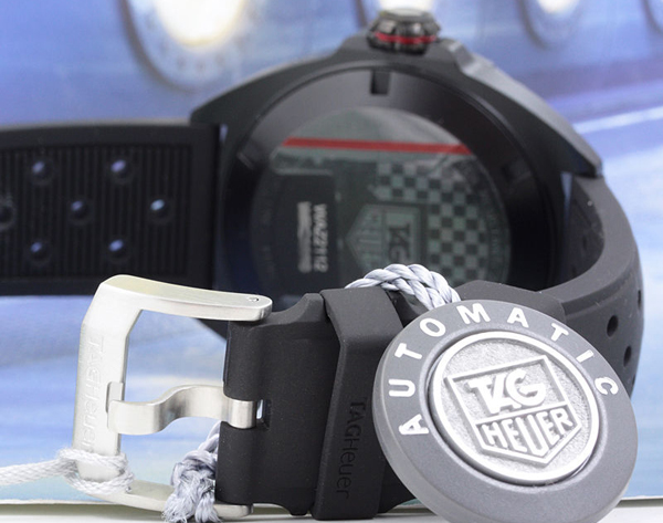 タグホイヤースーパーコピーTAG HEUER フォーミュラ1 キャリバー6 フルブラック WAZ2112.FT8023